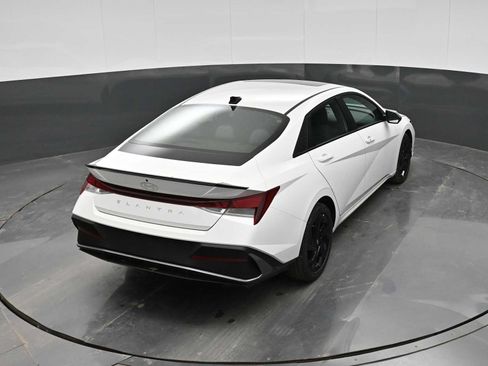 New 2026 Hyundai Elantra SEL Sport FWD image 34