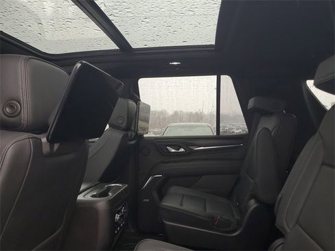 Used 2021 GMC Yukon Denali w/ Denali Ultimate Package image 8
