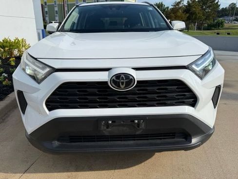 Used 2024 Toyota RAV4 XLE FWD image 7