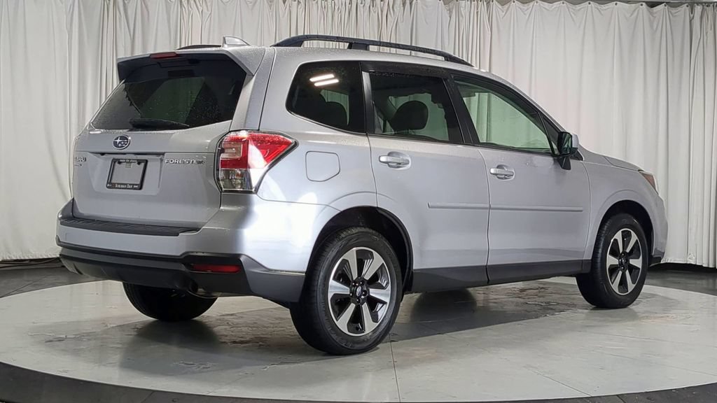Used 2018 Subaru Forester 2.5i Premium w/ All-Weather Package AWD/4WD image 10