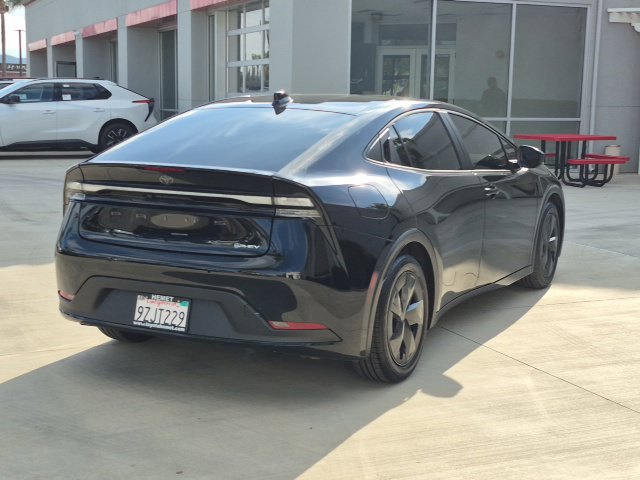 Used 2026 Toyota Prius Plug-In Hybrid FWD image 5