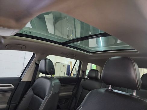 Used 2021 Volkswagen Atlas SE w/ Panoramic Sunroof Package AWD/4WD image 23