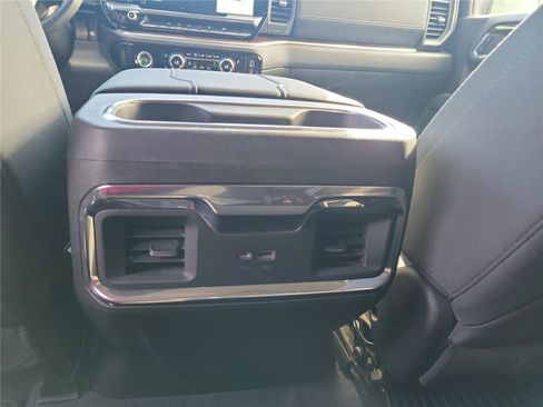 Used 2023 GMC Sierra 1500 Elevation AWD/4WD image 12