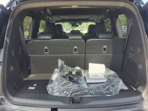 New 2025 Nissan Armada PRO-4X w/ Pro-4X Premium Package AWD/4WD image 8