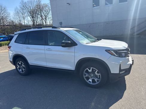 Used 2023 Honda Passport TrailSport image 15