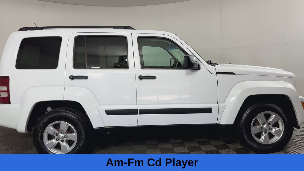 Used 2011 Jeep Liberty Sport w/ Popular Equipment Group AWD/4WD image 3