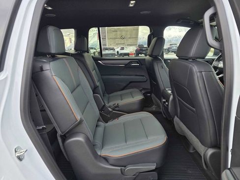 New 2026 GMC Acadia AT4 w/ Luxury Package AWD/4WD image 12
