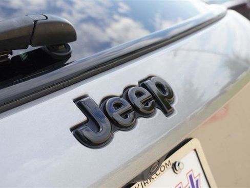 Certified 2020 Jeep Compass Latitude image 10