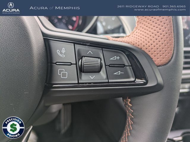 Used 2025 Alfa Romeo Giulia AWD w/ Driving Assist Package image 16