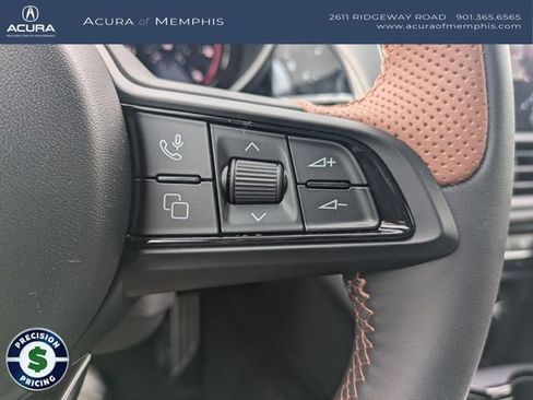 Used 2025 Alfa Romeo Giulia AWD w/ Driving Assist Package image 16