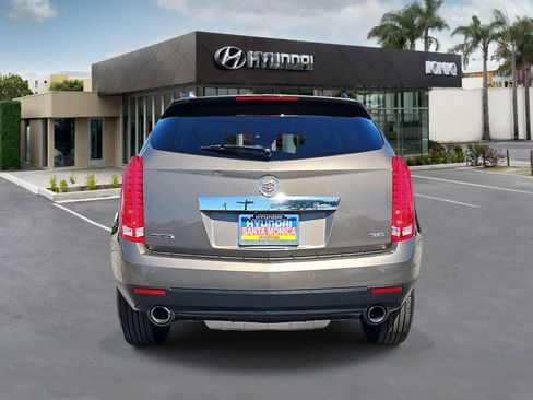 Used 2016 Cadillac SRX Luxury w/ Driver Awareness Package image 4