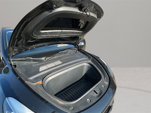 Used 2021 Tesla Model Y Long Range image 22