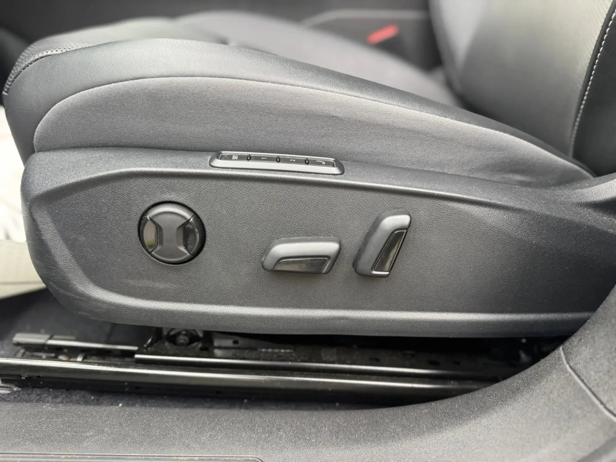 Used 2023 Volkswagen ID.4 Pro S RWD image 13