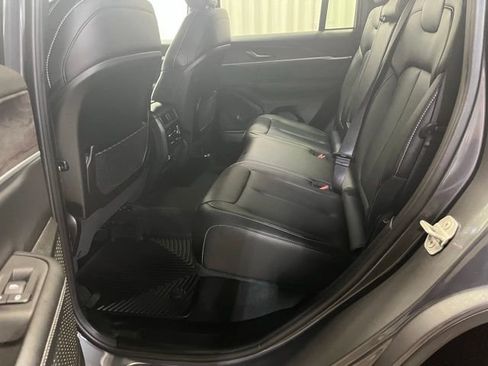 Used 2025 Jeep Grand Cherokee Limited w/ Trailer Tow Package image 25