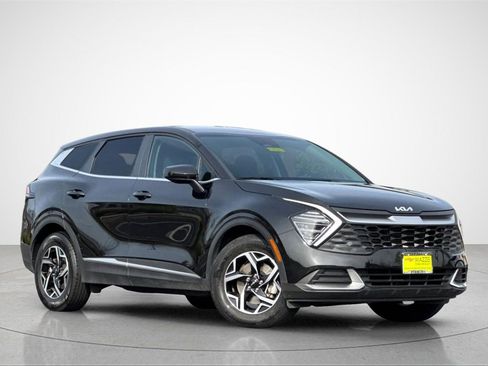Used 2024 Kia Sportage LX image 2