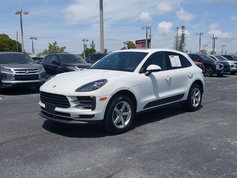 Used 2021 Porsche Macan AWD/4WD image 2