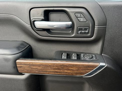 Used 2023 Chevrolet Silverado 3500 High Country image 11