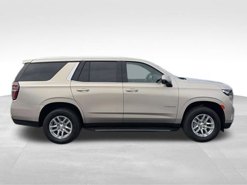 Used 2024 Chevrolet Tahoe LT w/ Luxury Package AWD/4WD image 6