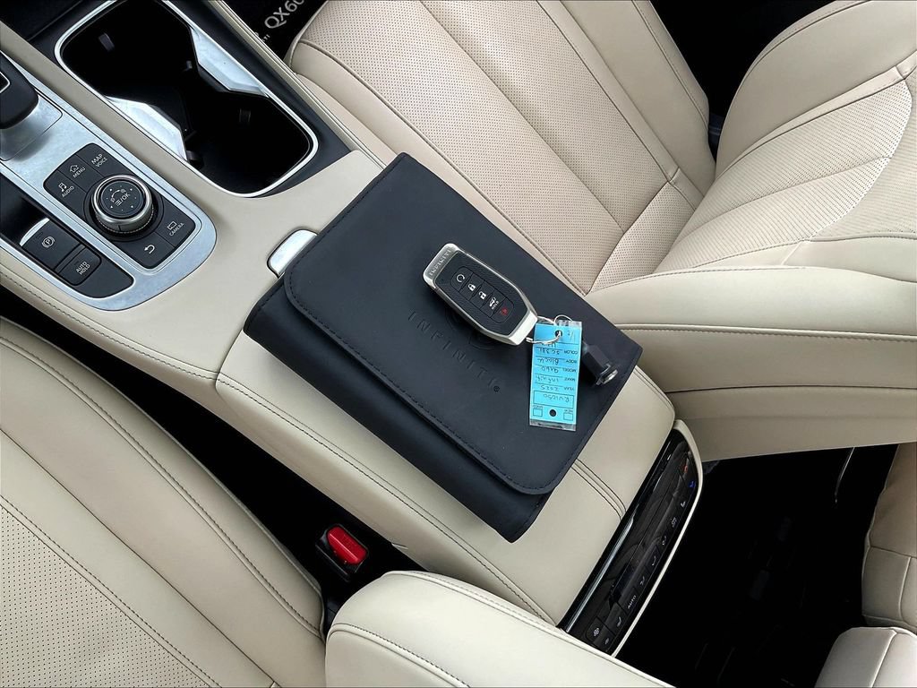Used 2025 INFINITI QX60 Luxe AWD/4WD image 37