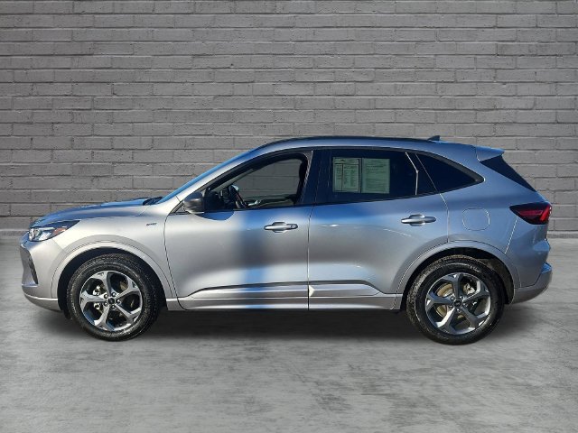 Used 2023 Ford Escape ST-Line w/ Tech Pack #1 AWD/4WD image 2