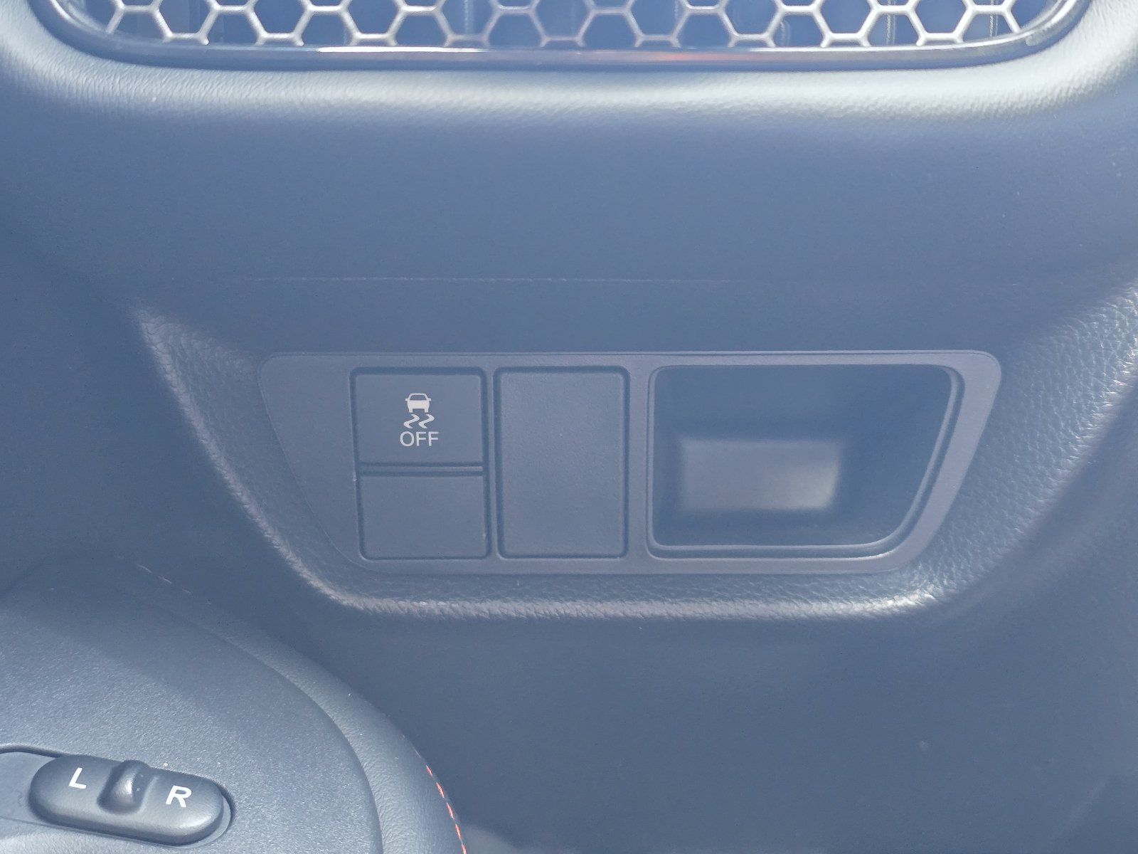 Used 2025 Honda HR-V Sport image 23