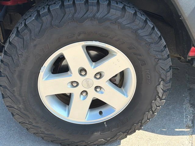 Used 2014 Jeep Wrangler Sport w/ Quick Order Package 24S AWD/4WD image 12