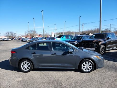 Certified 2024 Toyota Corolla LE image 2
