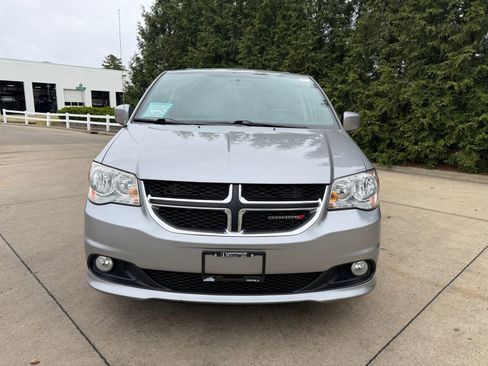 Used 2017 Dodge Grand Caravan SXT FWD image 6