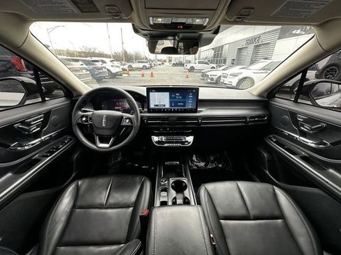 Certified 2024 Lincoln Corsair AWD w/ Equipment Group 101A image 3