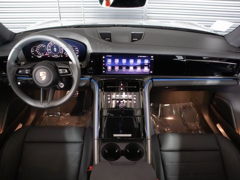 New 2026 Porsche Panamera RWD image 14