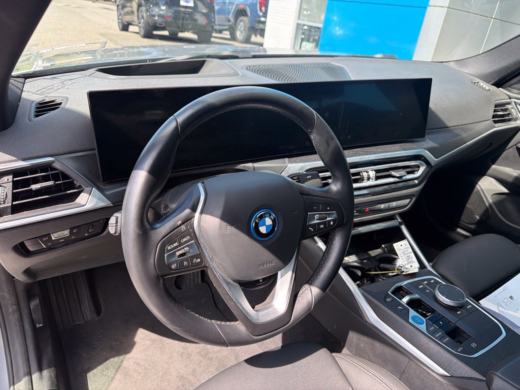 Used 2024 BMW i4 eDrive35 w/ Premium Package RWD image 8