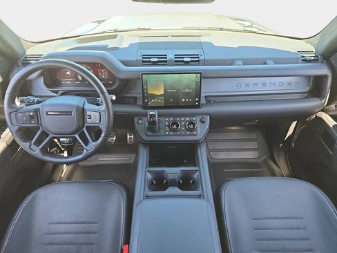 Used 2025 Land Rover Defender 110 AWD/4WD image 9