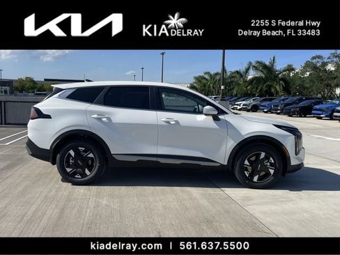 New 2026 Kia Sportage LX FWD image 2