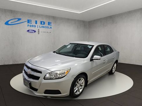 Used 2013 Chevrolet Malibu LT w/ Power Convenience Package FWD image 5