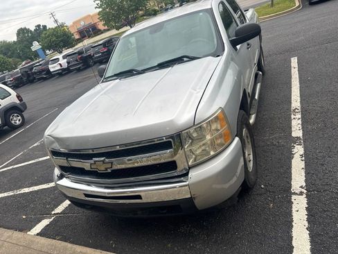 Used 2010 Chevrolet Silverado 1500 LT AWD/4WD image 2