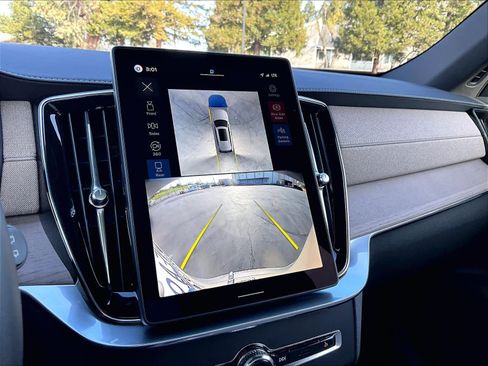 Used 2026 Volvo XC90 B5 Plus image 24