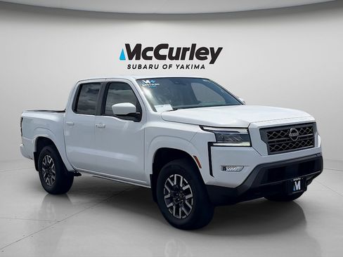 Used 2024 Nissan Frontier SL w/ Technology Package AWD/4WD image 8