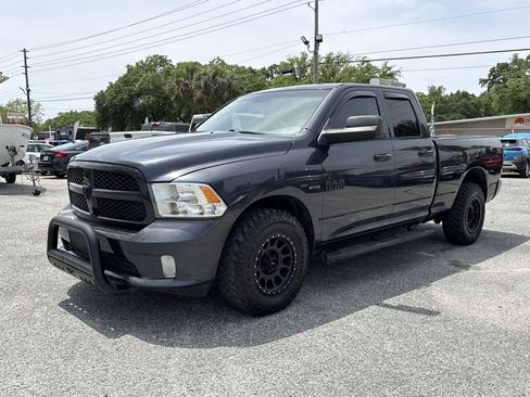 Used 2014 RAM 1500 Express RWD image 1
