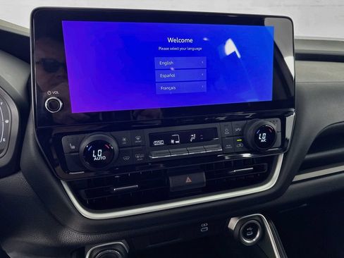 Used 2024 Toyota Grand Highlander FWD image 19