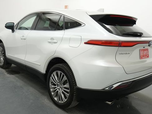 Used 2023 Toyota Venza Limited AWD/4WD image 6