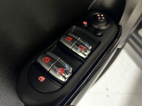 Used 2024 MINI Cooper S image 12