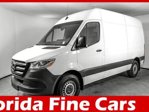 Used 2022 Mercedes-Benz Sprinter 2500 image 1