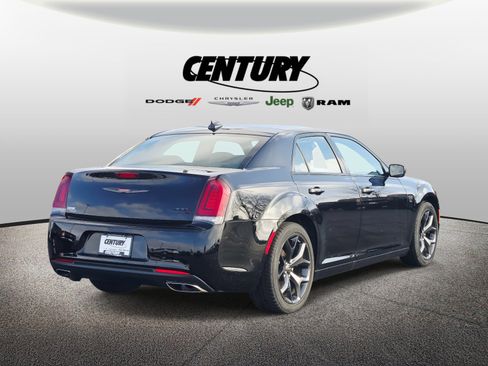 Used 2023 Chrysler 300 S image 4