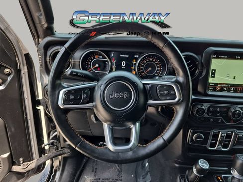 Used 2022 Jeep Wrangler Unlimited Sahara AWD/4WD image 27