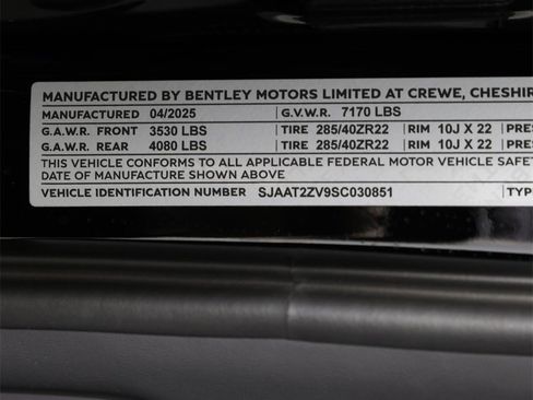 New 2025 Bentley Bentayga image 41