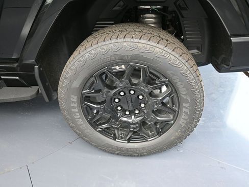 New 2025 GMC Hummer EV 2X w/ LPO, Sport Package image 12