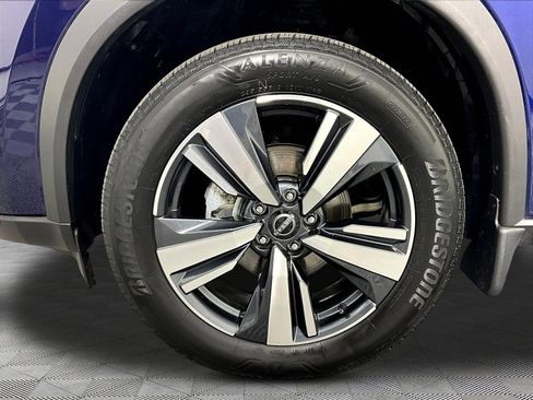 Certified 2025 Nissan Rogue SL AWD/4WD image 33