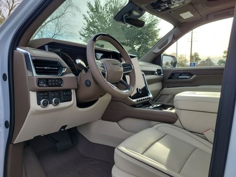 Used 2026 GMC Yukon Denali w/ Denali Reserve Package image 30
