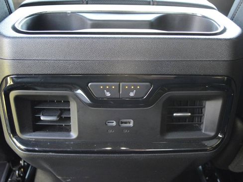 Used 2024 GMC Sierra 1500 AT4 w/ Technology Package AWD/4WD image 20