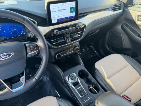 Used 2022 Ford Escape Titanium w/ Titanium Elite Package image 29